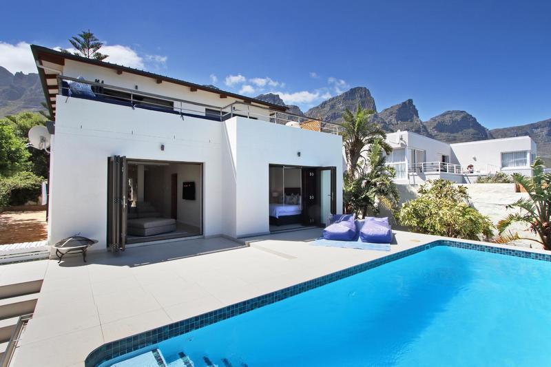 4 Bedroom Property for Sale in Bakoven Western Cape